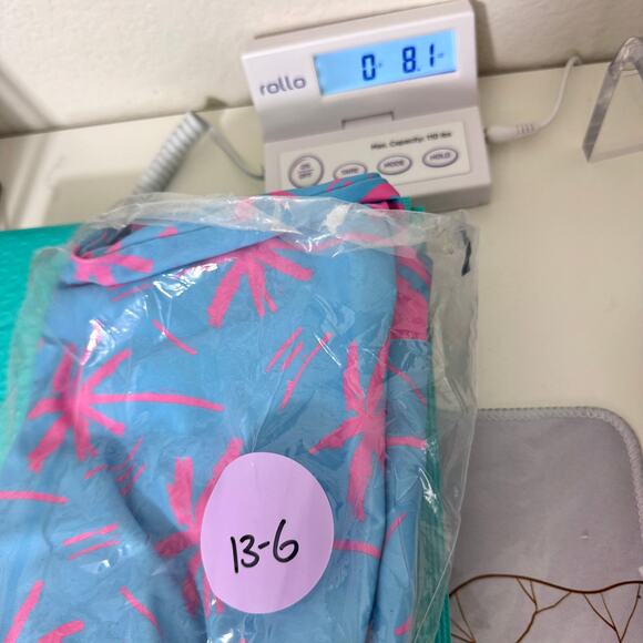 Chubbies Men Polo Shirt Sz S Tropical Palm Vacation Summer Lightweight Pink Blue - Picture 8 of 9